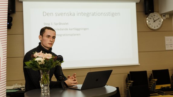 Läs mera om 'FSL presenterade rapporten om integration på svenska i Finland - titta i efterhand'
