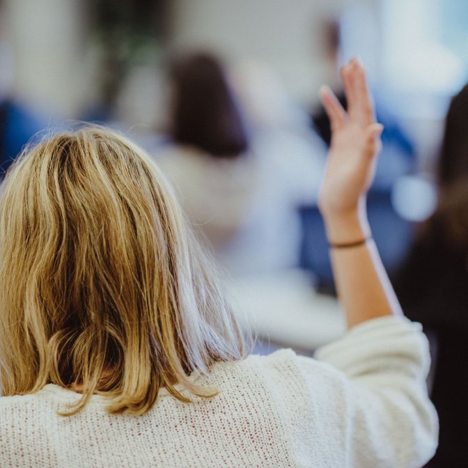 FSL kommenterar Magmas rapport om läromedelsproduktionen på svenska